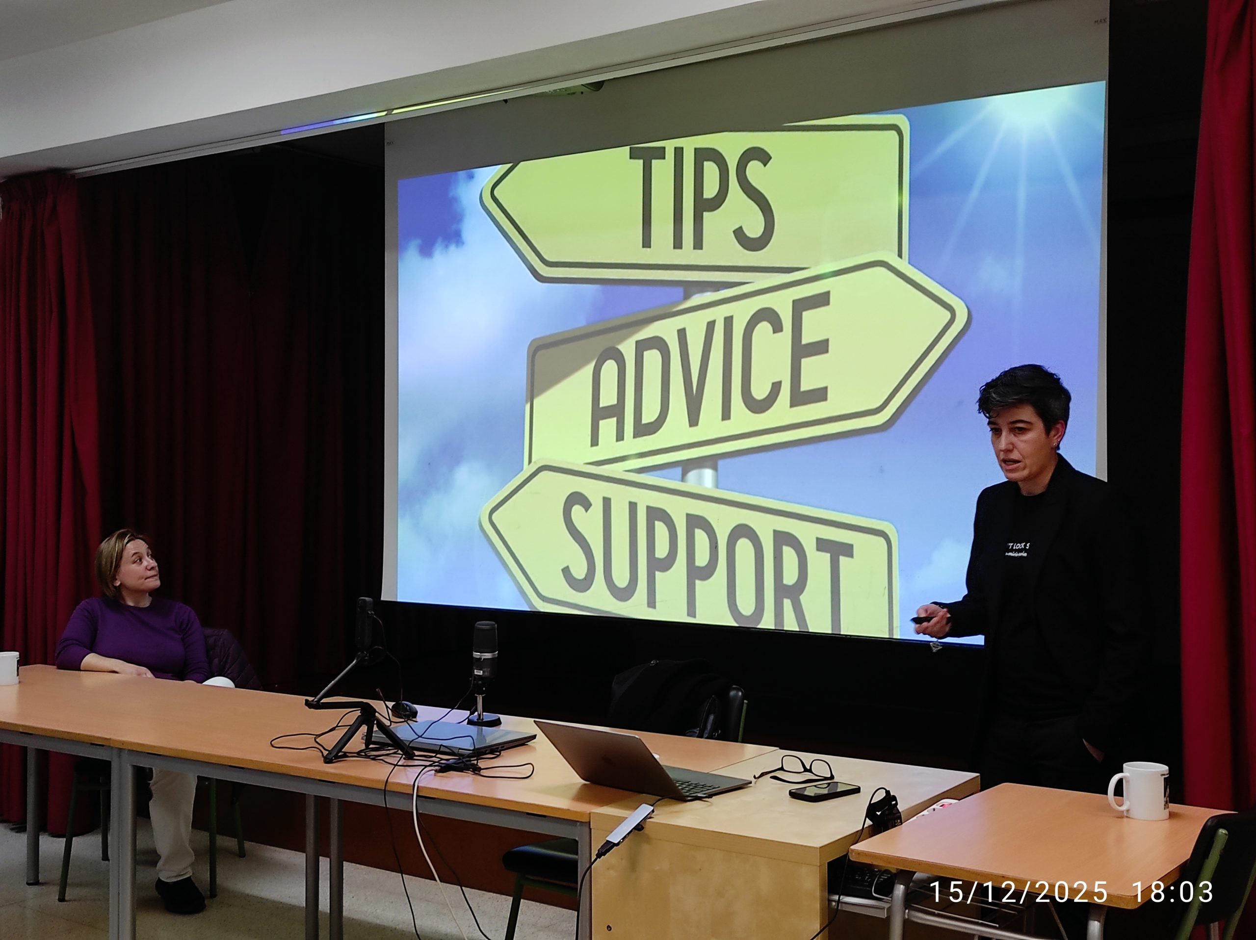 Emili Talks